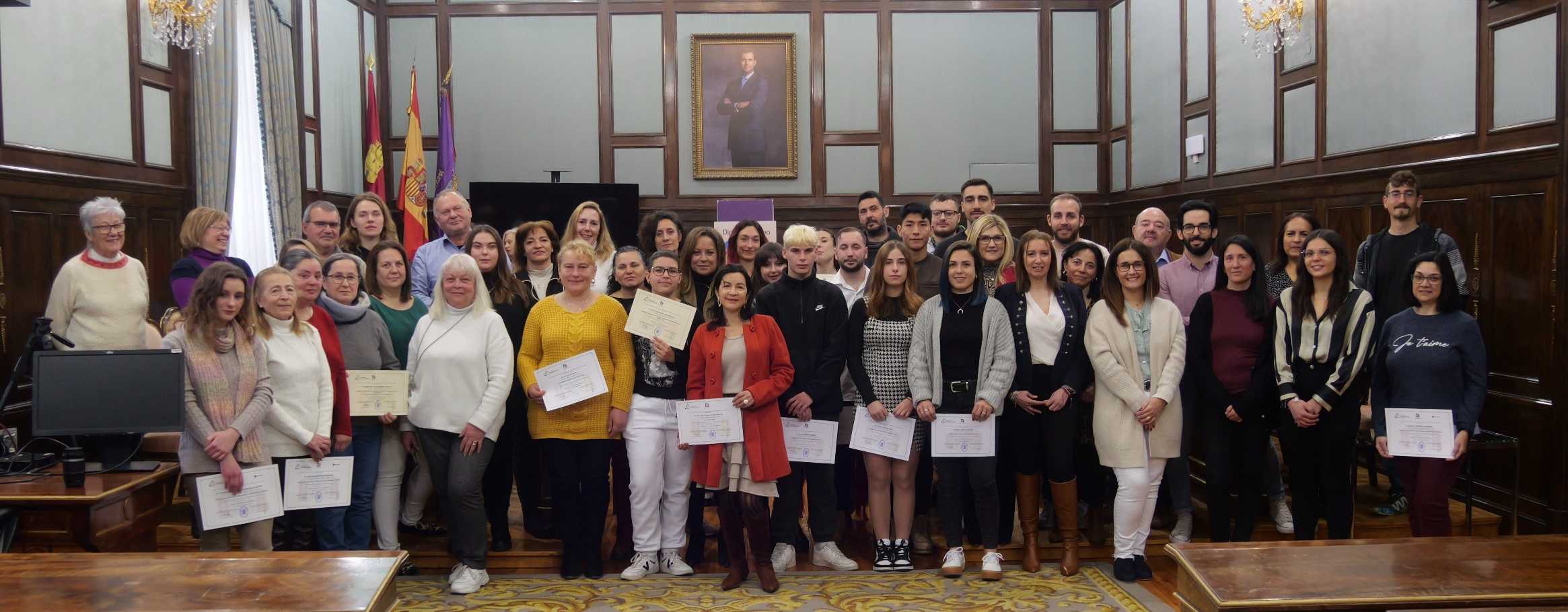 Entrega de diplomas formación presencial Dipuemplea.